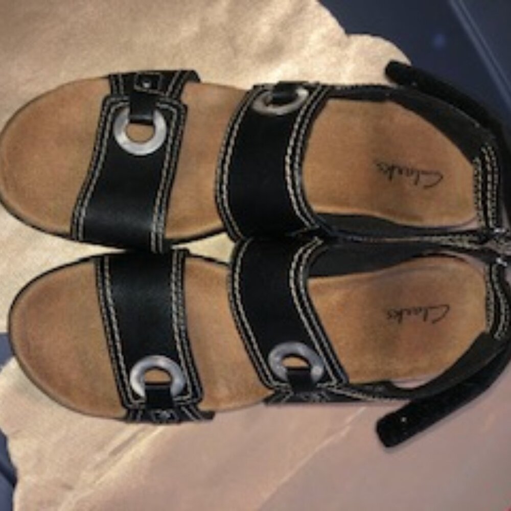 Like New! Clarks Lexi Birch Slingback Wedge Sandals Black Leather Women’s 7.5M